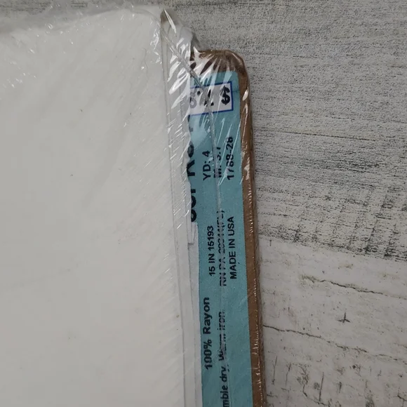 Pellon Embroidery tear away 100% rayon 15", 4 yards unopened - Picture 5 of 5